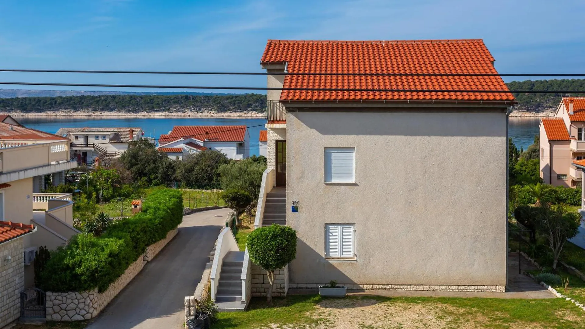 2 Bedroom Lovely Apartment In Barbat Barbat na Rabu Croatia