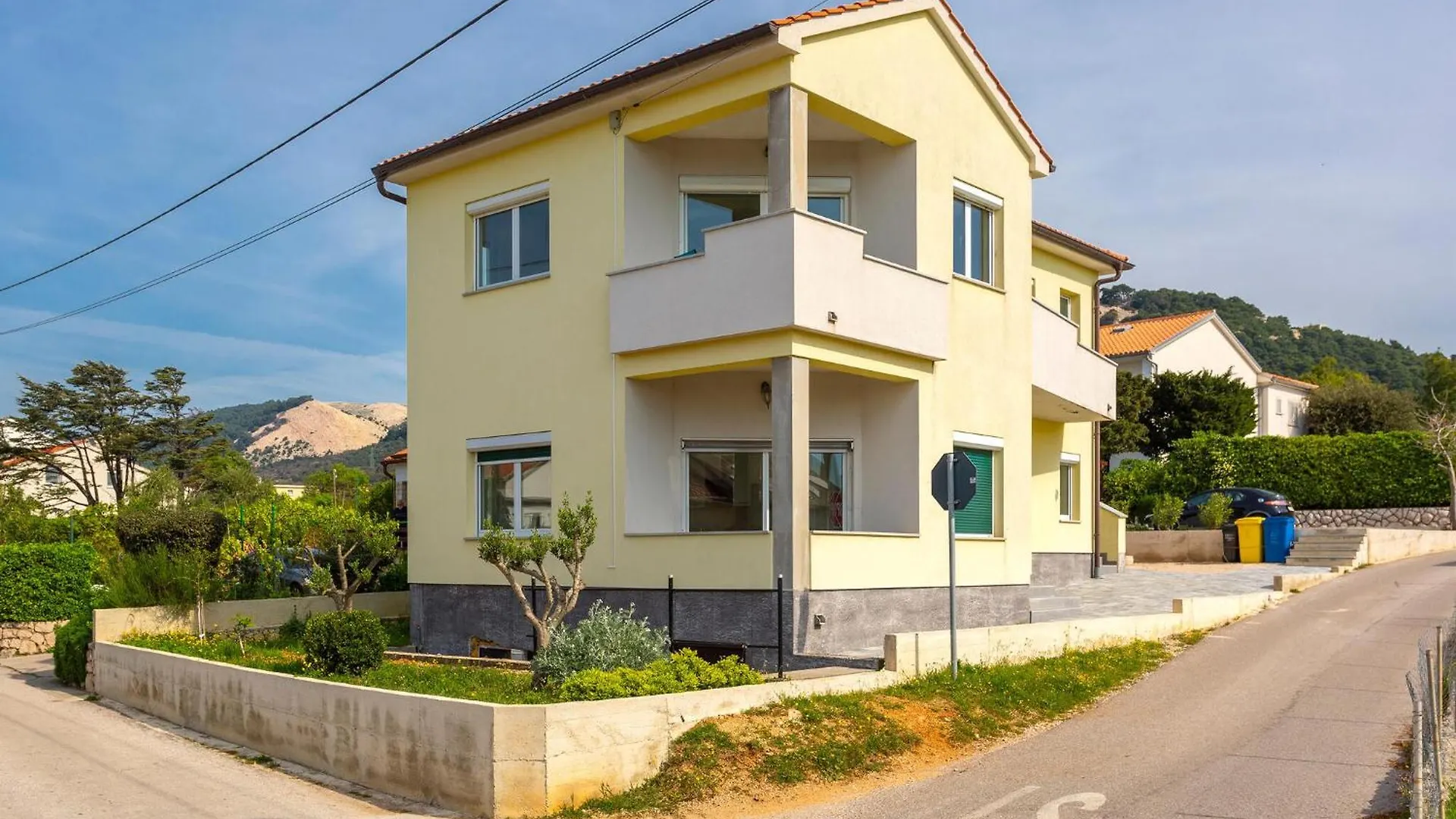 2 Bedroom Lovely Apartment In Barbat Barbat na Rabu